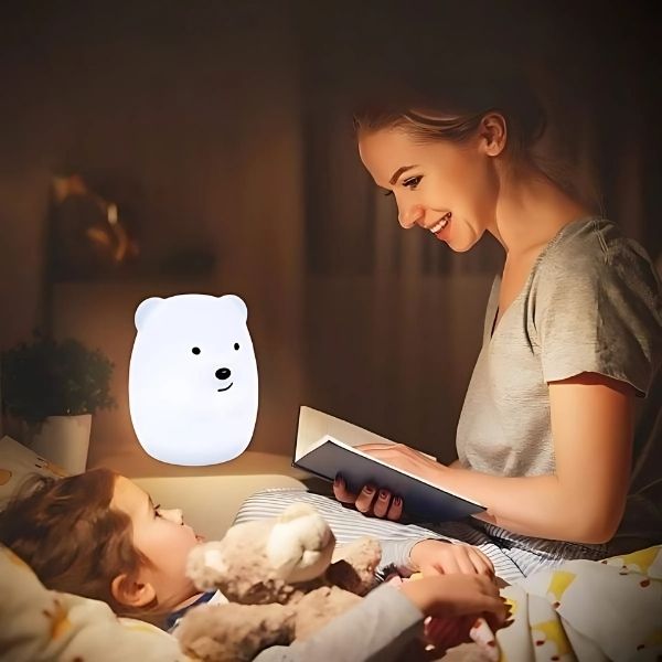 Veilleuse-bebe-ours-lecture-soir
