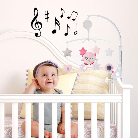 mobile musical bebe hibou coeur etoile fille dans berceau
