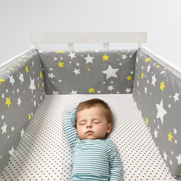 tour de lit bebe gris etoile garcon endormi berceau