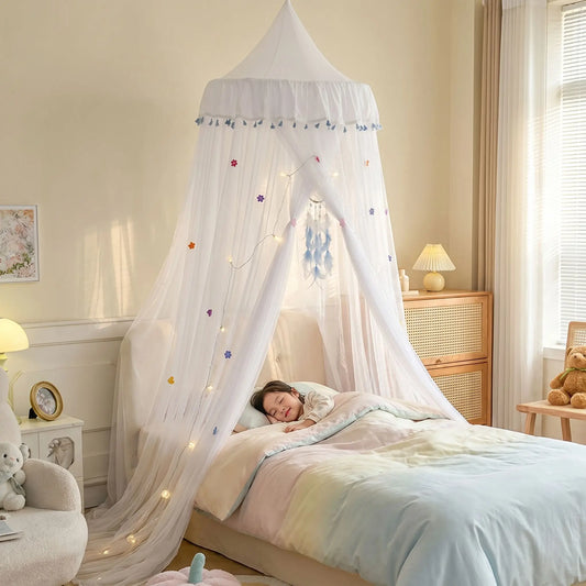 ciel de lit moustiquaire blanc enfant endormi