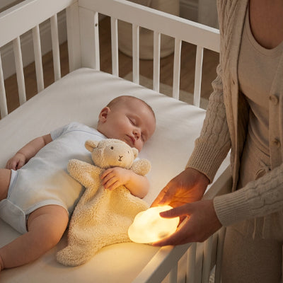 doudou bebe mouton bebe endormi berceau