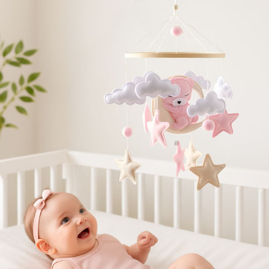mobile bebe lapin etoile rose nuage blanche fille souriante
