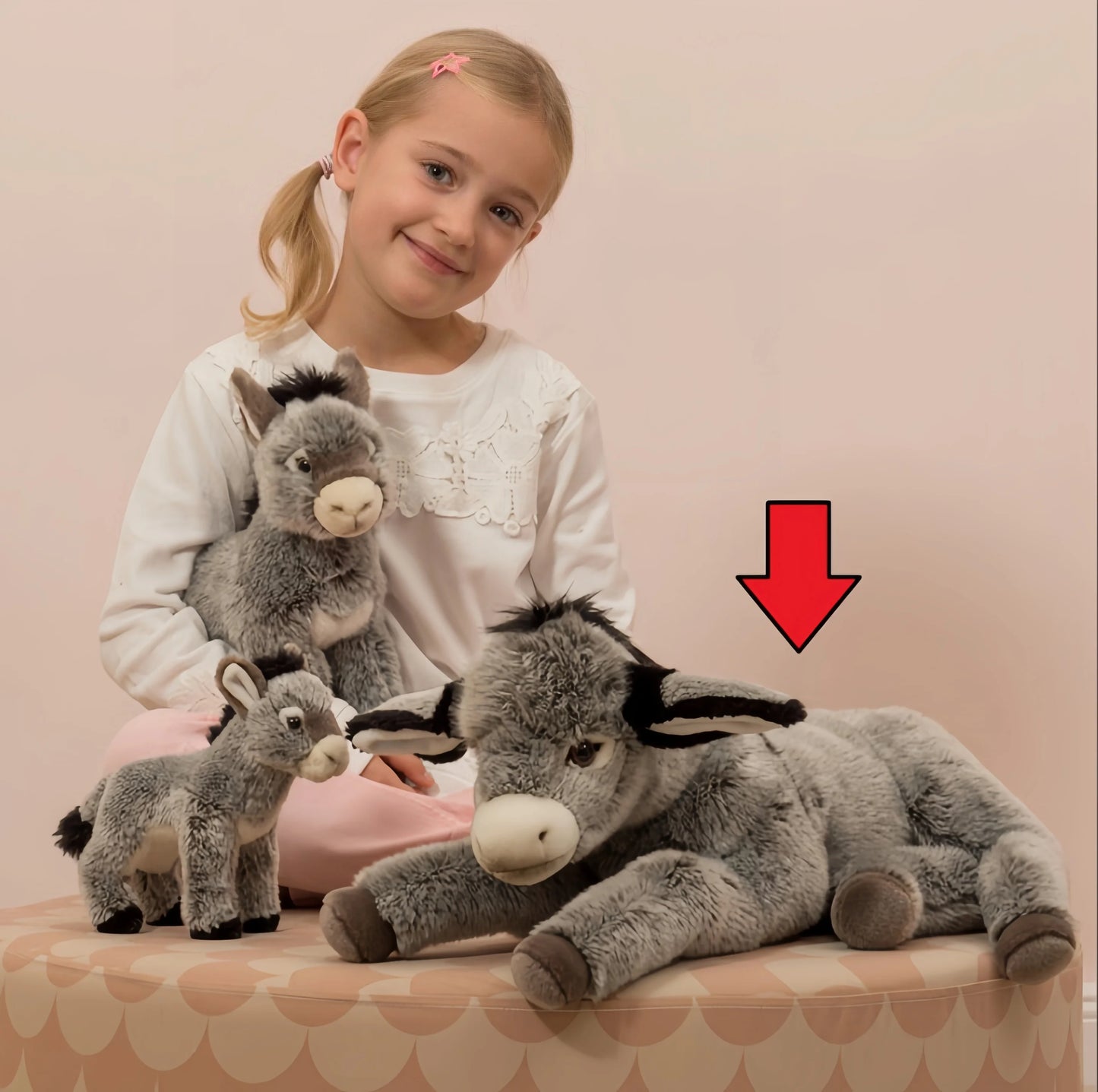 peluche âne géante enfant souriant