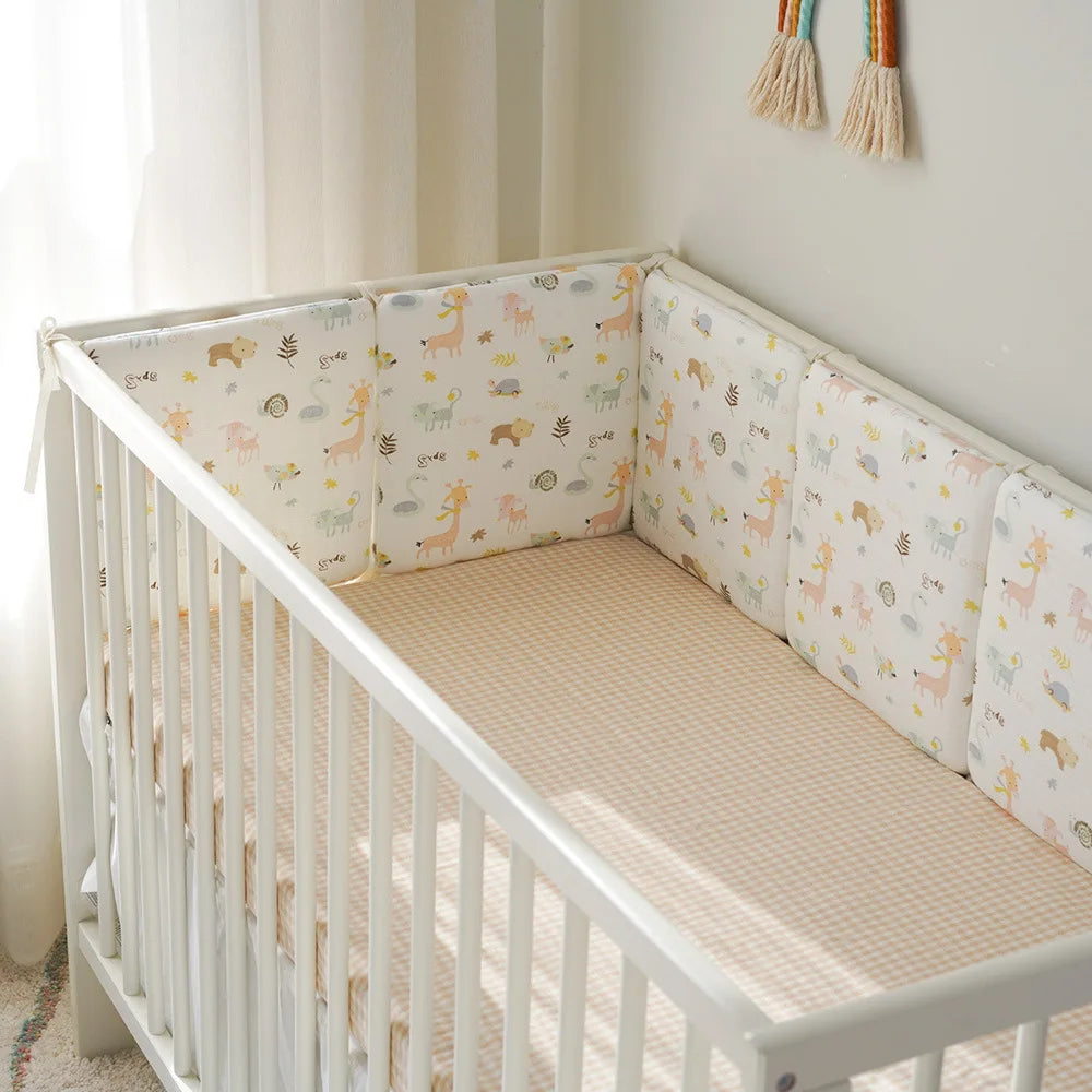 tour de lit bebe design animaux dans lit