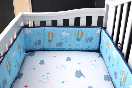 tour de lit montgolfière bleu doux berceau bébé