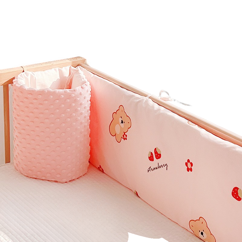 tour de lit ourson fraise rouge