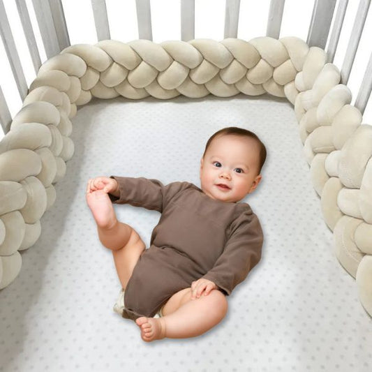 tresse de lit 3m beige enfant souriant dans lit