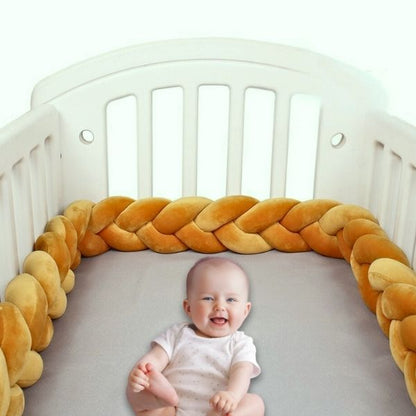tresse de lit 4m jaune moutarde garçon souriant