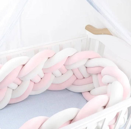 Tour de lit bébé tressé