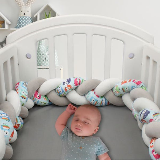 tresse de lit bebe hibou petit garçon endormi