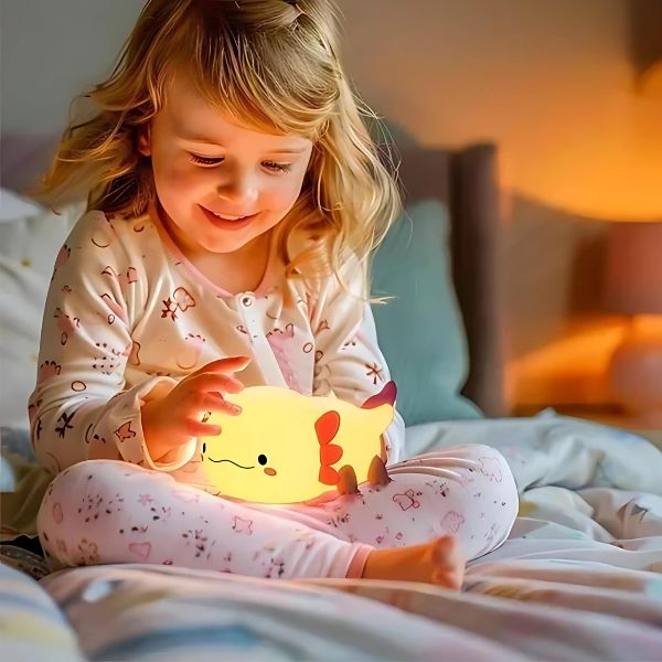 veilleuse bébé axolotl tactile nomade sécuritaire fille heureuse