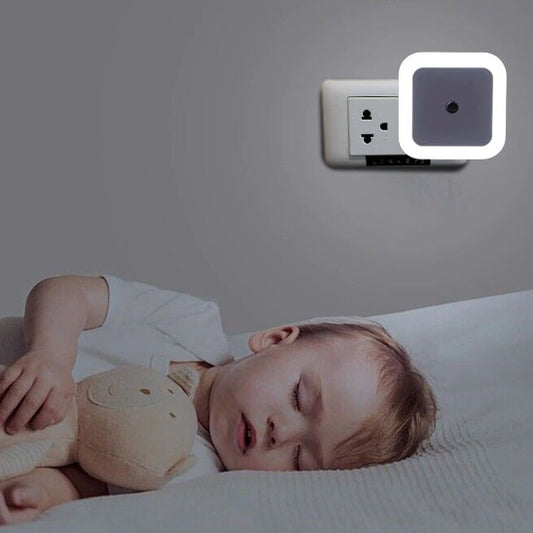 veilleuse murale bebe enfant endormi dans lit